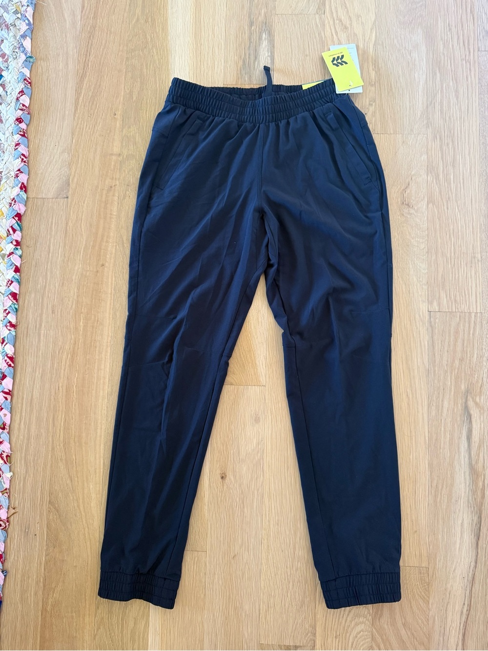 NWT Girls All In Motion Black Lightweight Jogger Pants M(8)